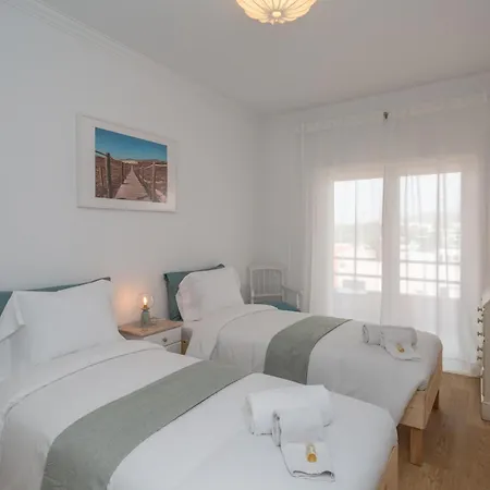 Beguest Retiro Da Guia شقة *